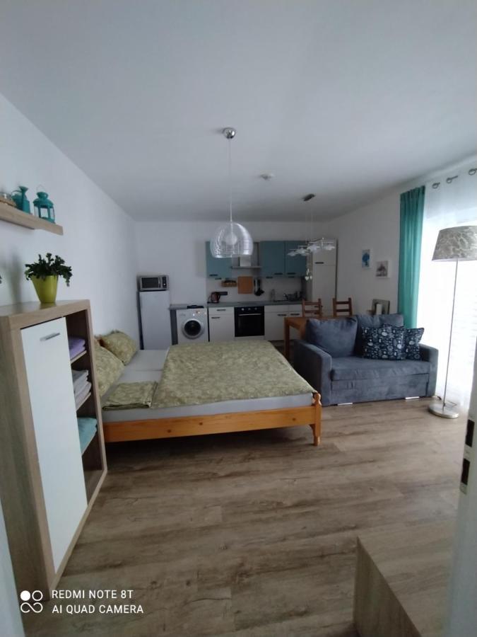 Apartman Eliska Vinohradni 200 Lägenhet Šimonovice Exteriör bild